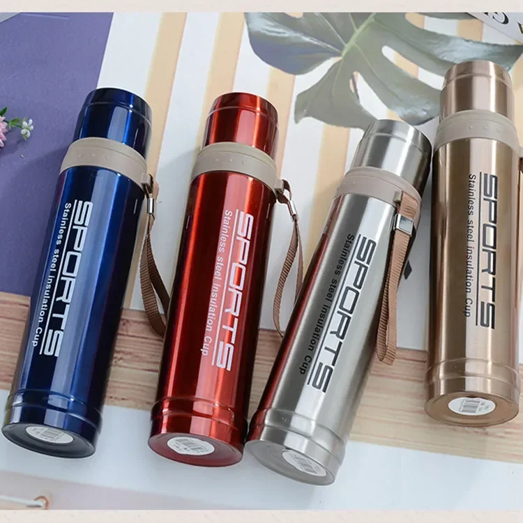 Portable 750ml stainless steel vacuum water bottle, leakproof travel flask