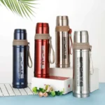 Portable 750ml stainless steel vacuum water bottle, leakproof travel flask