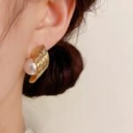 geometric pearl stud earring curved imitation pearl design